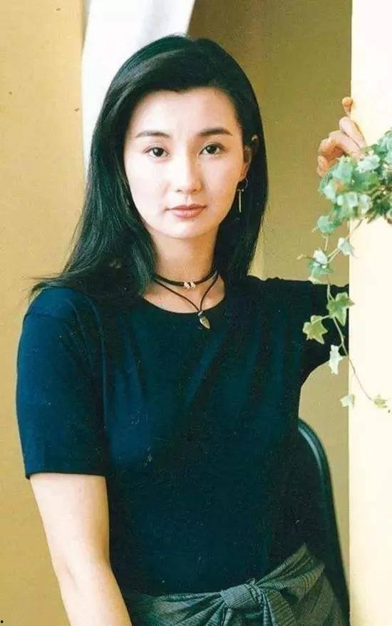 香港演员陈思思老年照,陈思思老年风采依旧